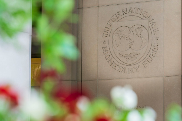 МВФ одобрил предоставление Украине почти…