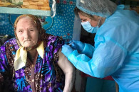 В Винницкой области 99-летняя женщина пр…