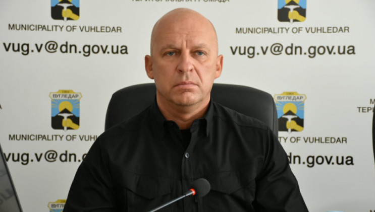 В Угледаре показали нового главу городск…