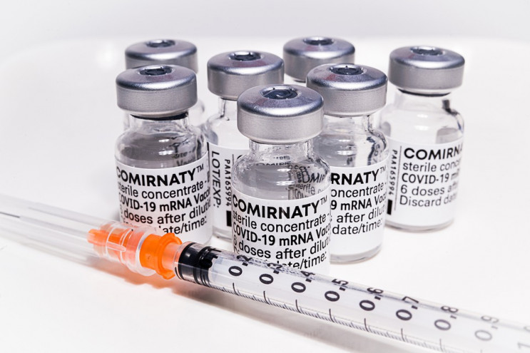 BioNTech і Pfizer почали тестувати вакци…