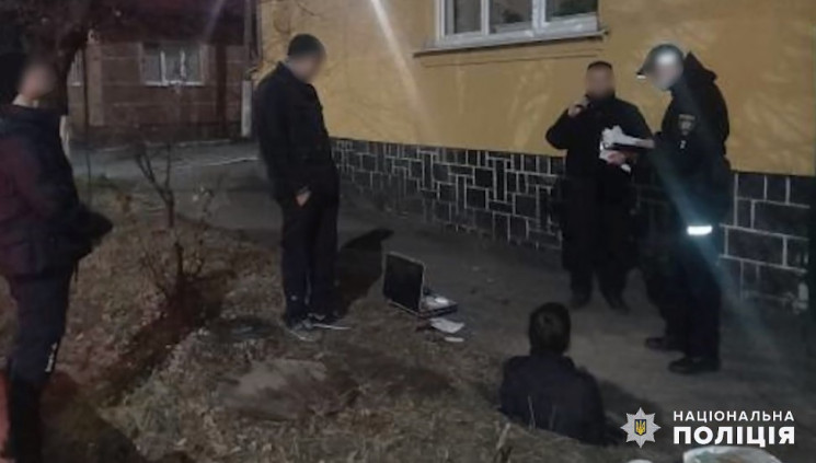 Поліцейські Мукачева затримали крадія ка…