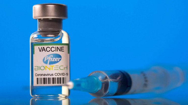 Pfizer обіцяє розробити вакцину від COVI…
