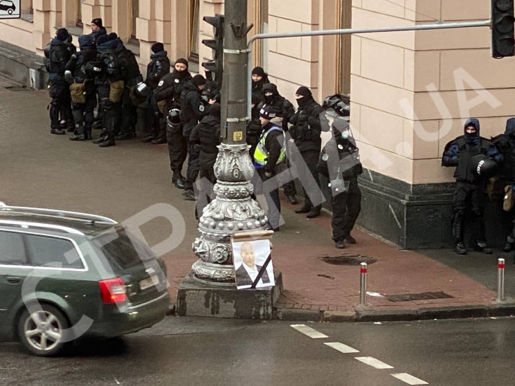 "Зеленский для меня умер": В Киеве под Р…