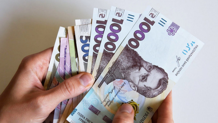 На Харківщині середня зарплата за місяць…