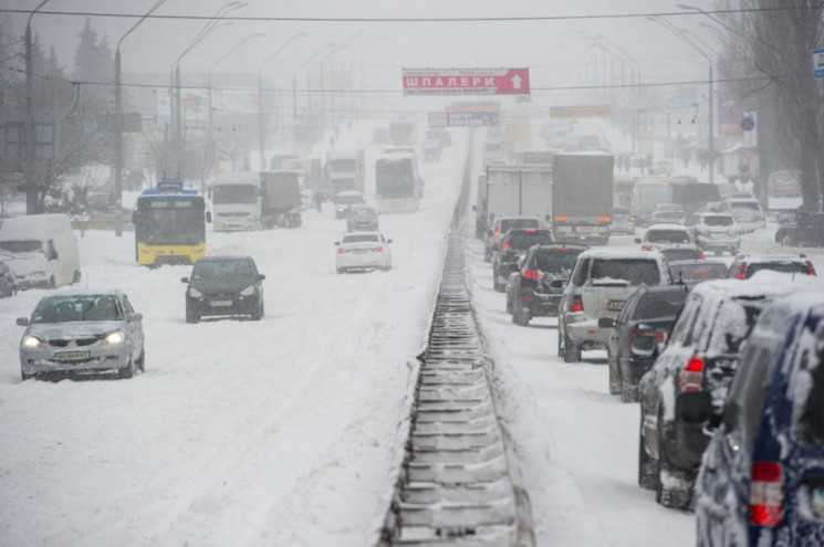 На Киев надвигается снежная буря: Столиц…