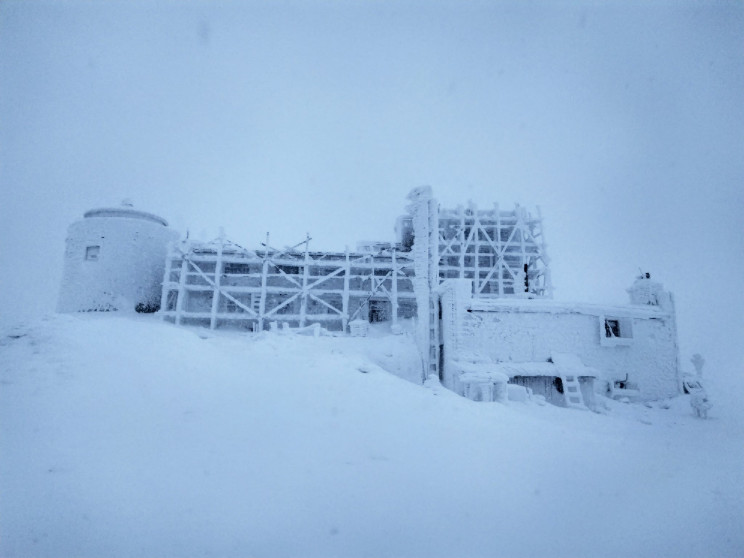 Арктическая крепость: Обсерватория на го…