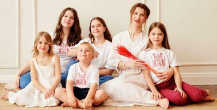 У Білорусі багатодітну матір посадили на…