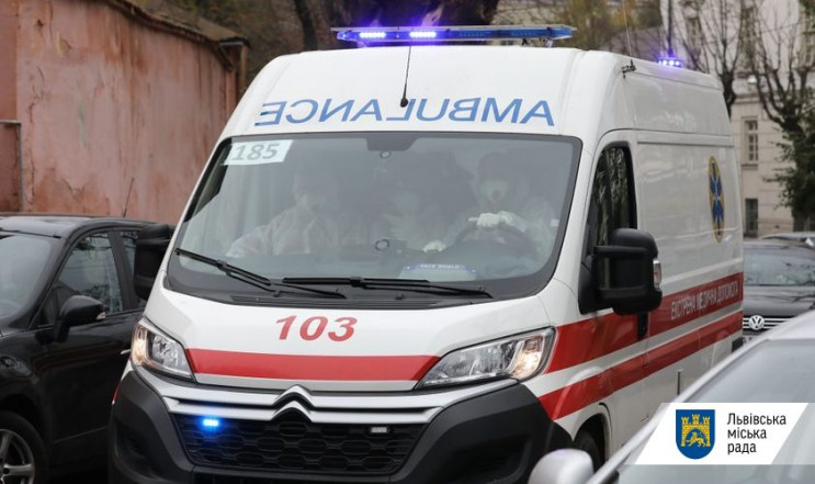 У Львові троє людей отруїлися чадним газ…
