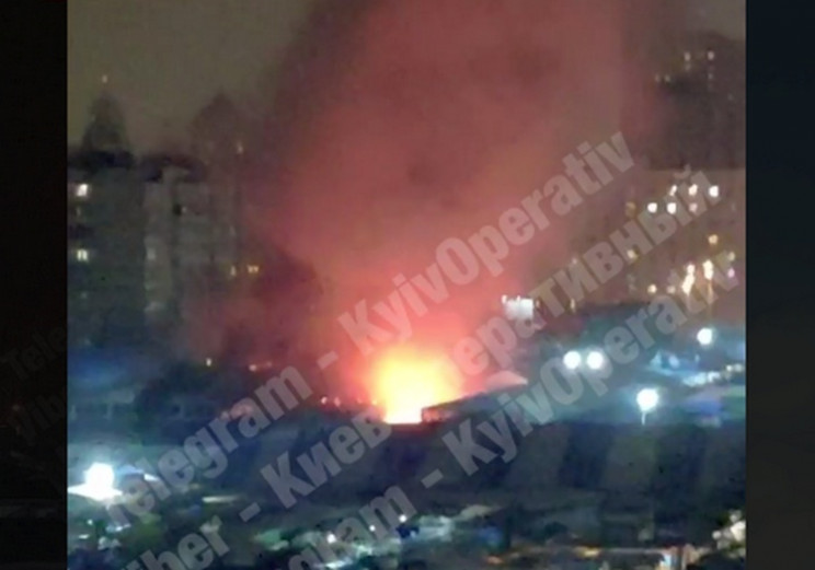 У Києві спалахнув ринок "Оболонь" (ВІДЕО…