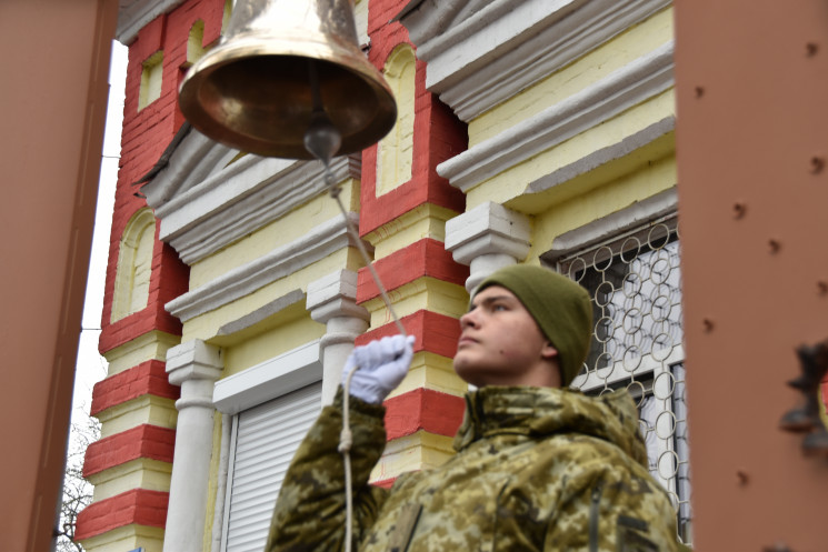 Колокол памяти впервые раздался на Хмель…