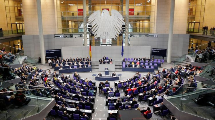 Немецкий парламент соберется из-за скопл…