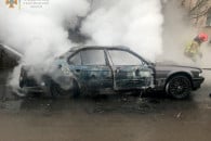 В Ужгороді посеред вулиці згорів автомоб…