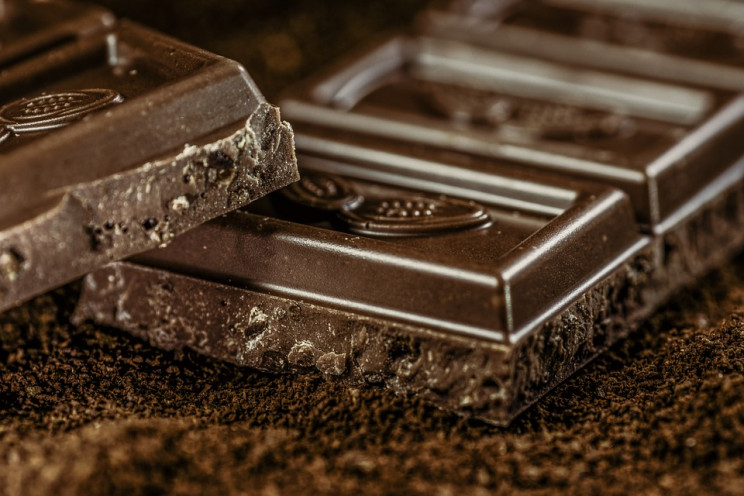 Вчені дізналися, як чорний шоколад вплив…