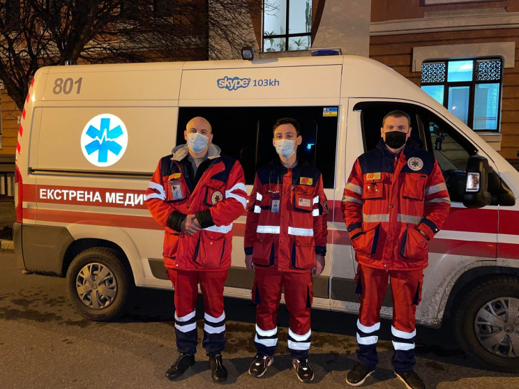 Харківські лікарі швидкої допомоги “відк…