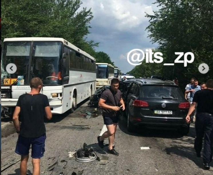 ДТП кортежа Зеленского и автобусов с дет…