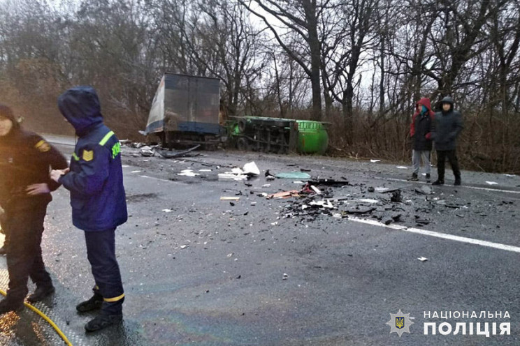 Потрійне зіткнення фур: У масштабній ДТП…