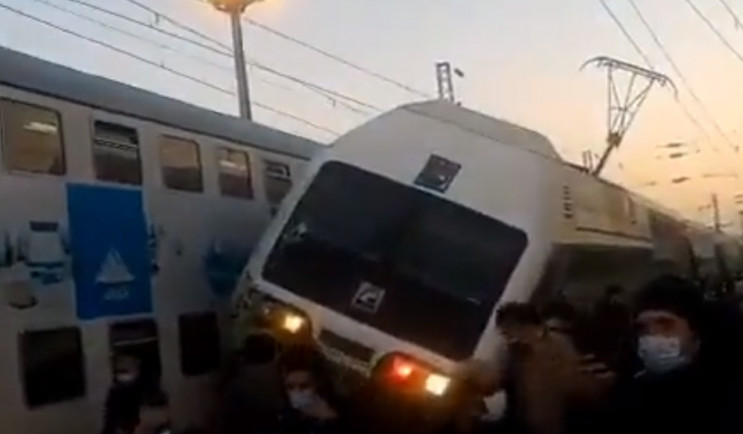 В Иране столкнулись два поезда метро: По…