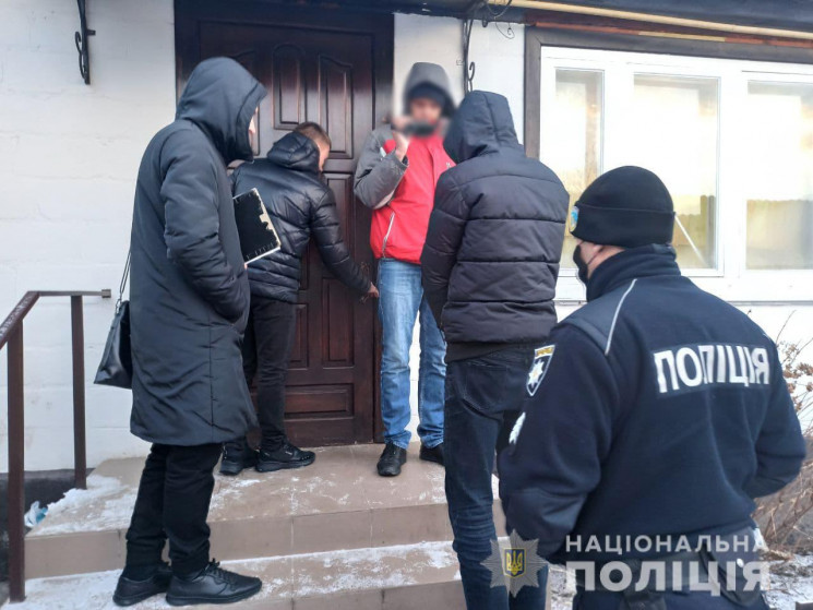 Вбивство жінки на Харківщині: Проти підо…