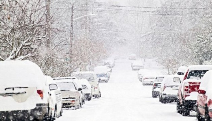 Майже 1300 тонн піску і солі висипали ми…