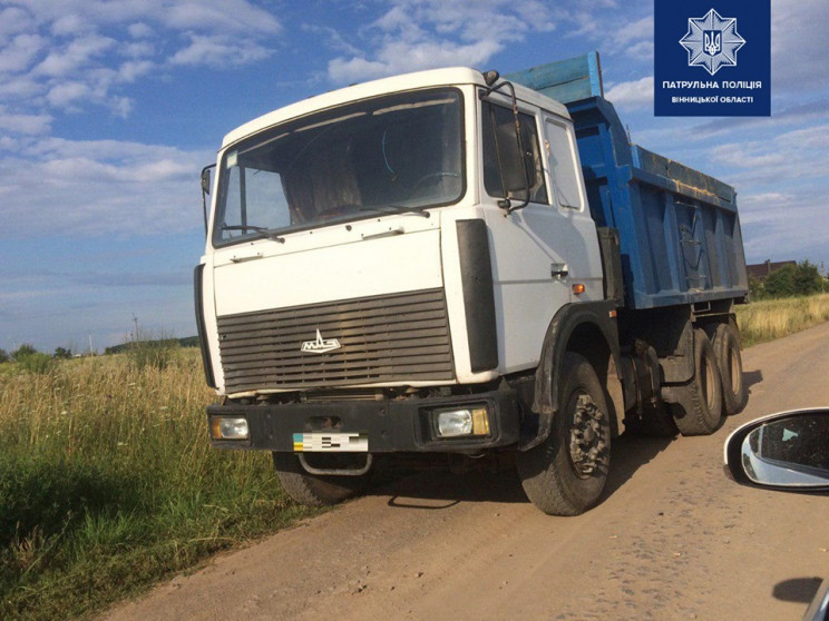 Під Вінницею патрульні зупинили багатото…