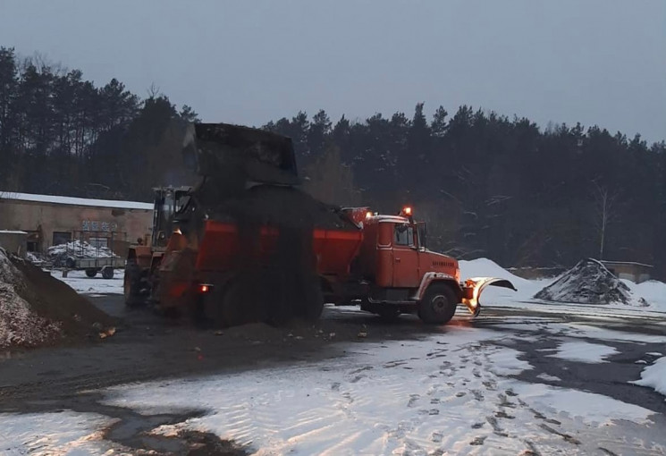 На Хмельниччині дороги розчищені та повн…