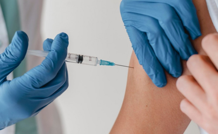 На Франківщині за добу вакцинували 4 314…