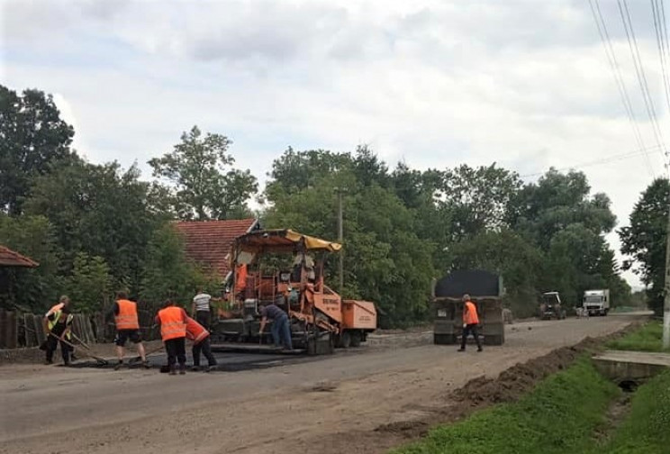 На Прикарпатті дорожники наводять лад на…