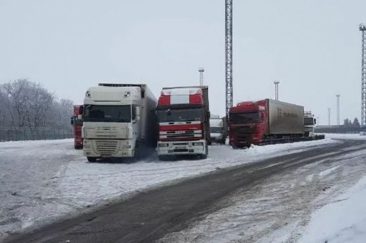 На Хмельниччині вводять обмеження руху т…