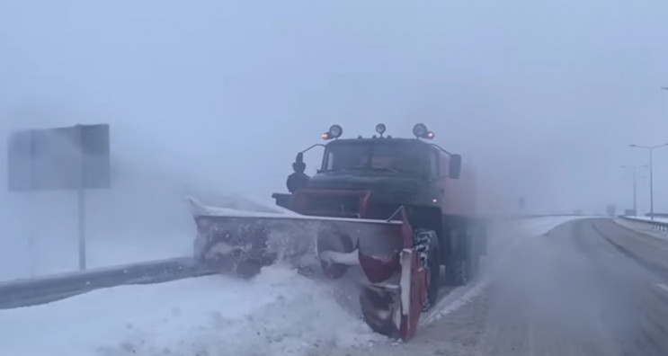 Вперше за чотири роки для розчистки дорі…