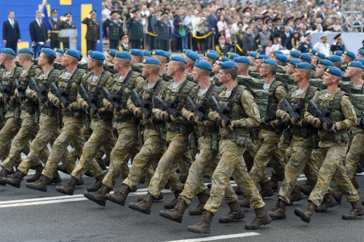 "Стан війни": Зеленський змінив положенн…