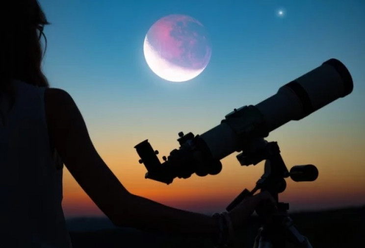 Лунное затмение: Невероятные фото и виде…