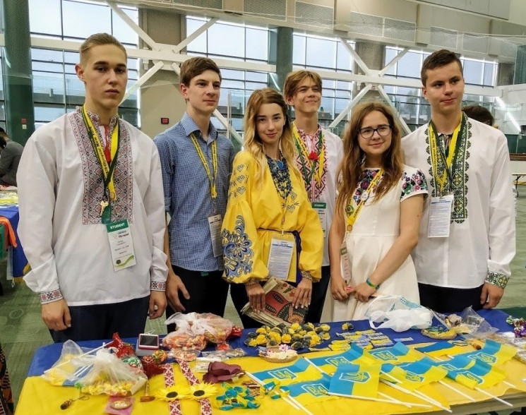 Школьница из Одессы заняла четвертое мес…