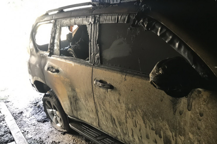 В Харькове вместе с гаражом сгорел кросс…