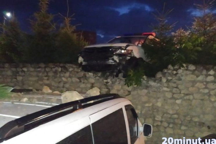 Поліцейська автівка у Тернополі потрапил…