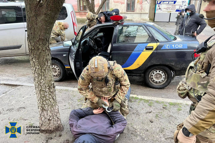 В Херсоне задержали полицейских-взяточни…