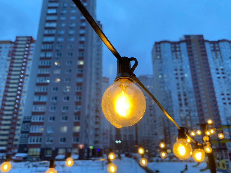В Киеве массово отключат свет: Список ад…