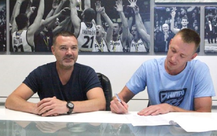 Баскетбольний "Дніпро" підписав гравця з…