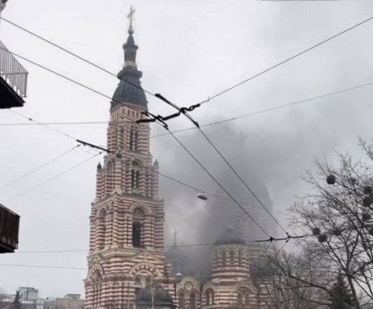 В центре Харькова вспыхнул масштабный по…