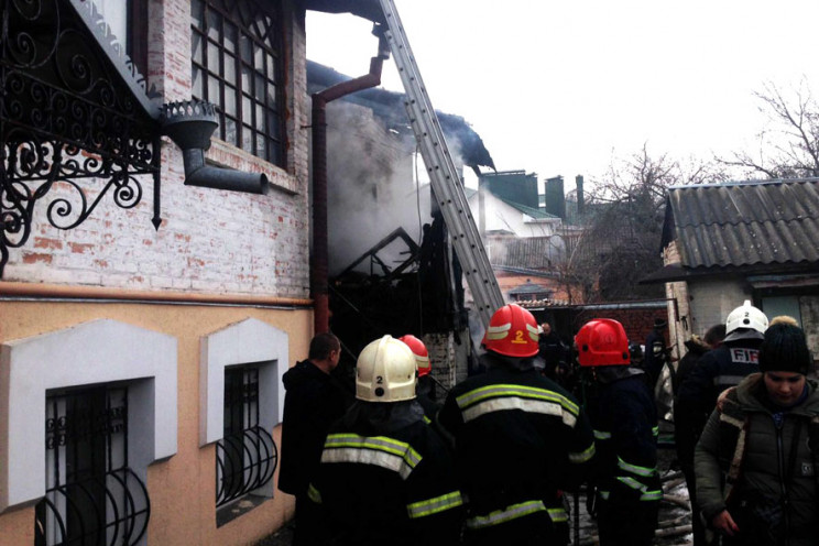 В центре Полтавы горел двухэтажный жилой…
