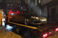 У Харкові вилучили кабріолет Audi у сері…