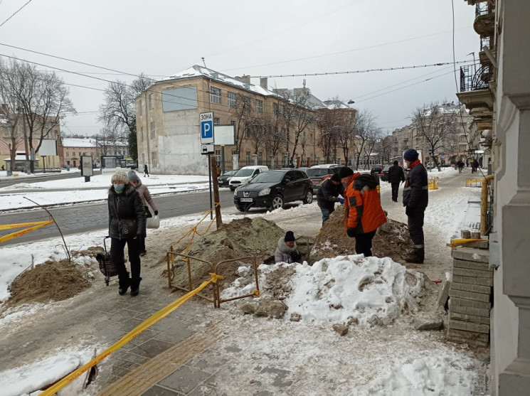 Вулицю Степана Бандери, яку ремонтували…