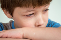 Психолог об истерике у ребенка: Как помо…