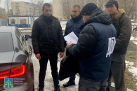На Луганщині викрили поліцейського, який…