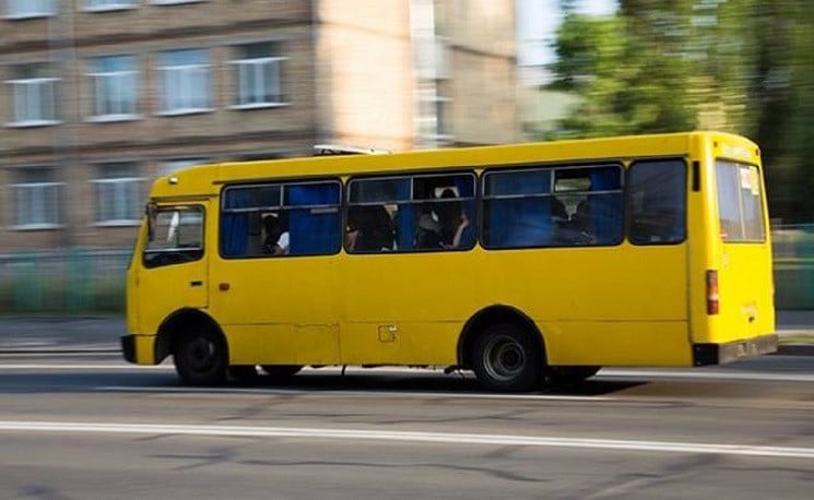 В Кривом Роге автобус с мертвым водителе…