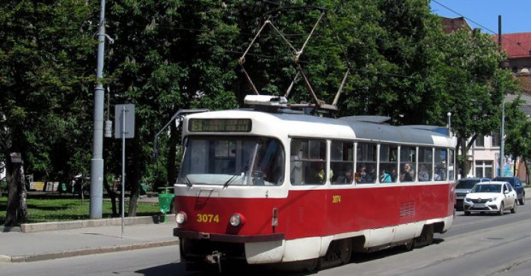 В Харькове "пятый" и "шестой" трамваи из…