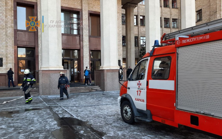 В Харькове потушили пожар в Каразинском…