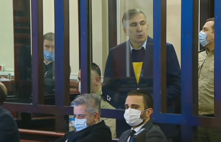 Саакашвили на суде призвал Украину спаст…