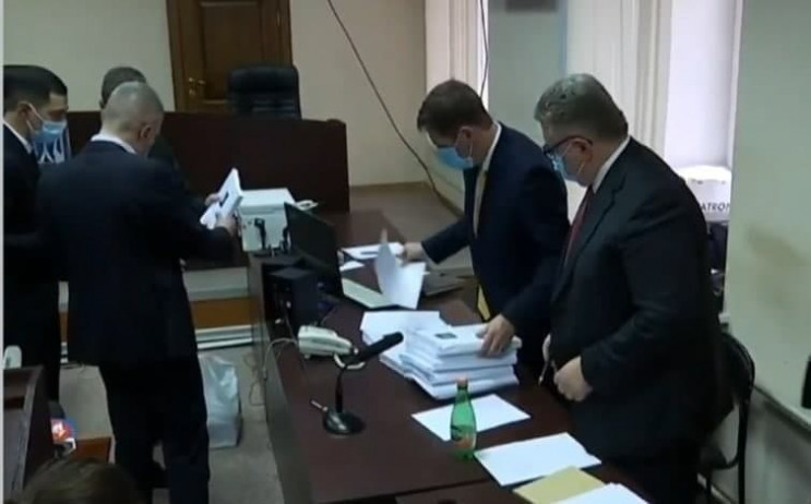 Дело Порошенко: В судебном заседании объ…