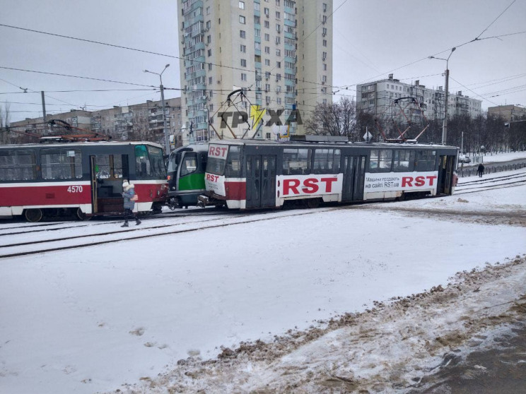 У Харкові сталося зіткнення трьох трамва…