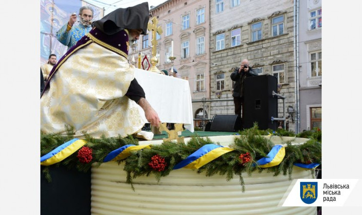 Загальноміське освячення води у Львові с…